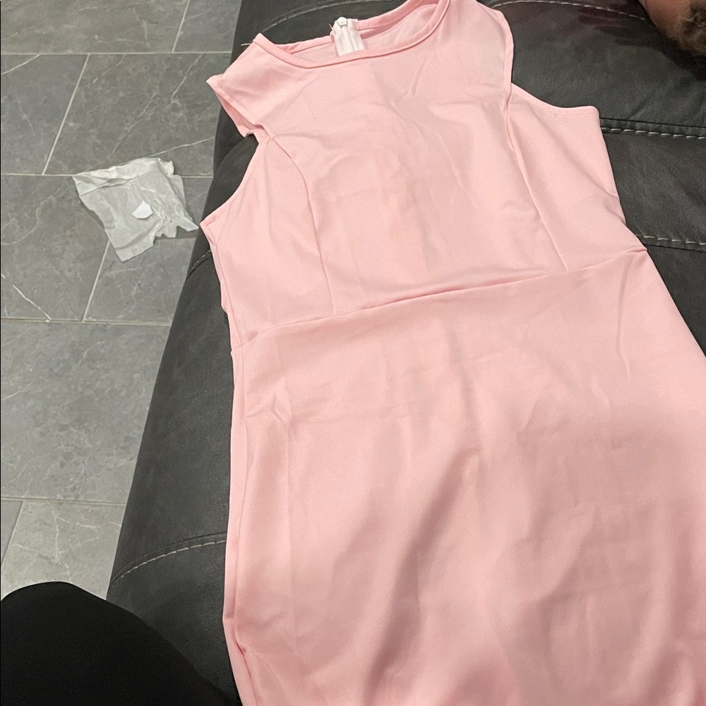Elegant Pink Sleeveless Dress